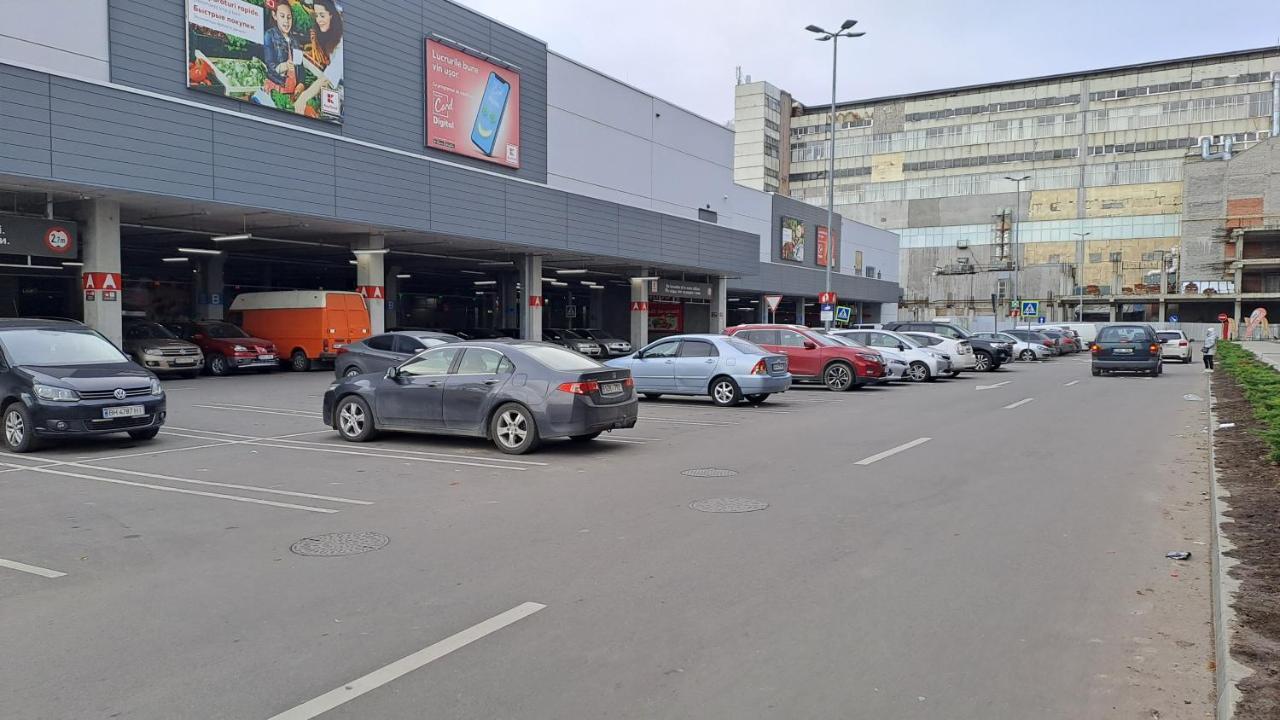Аэропорт Апартаменты 24&24 Chisinau Eksteriør bilde