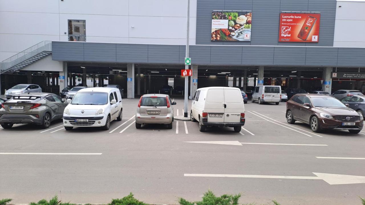 Аэропорт Апартаменты 24&24 Chisinau Eksteriør bilde